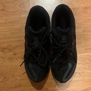 New Balance Men's Black Sneakers NO BOX